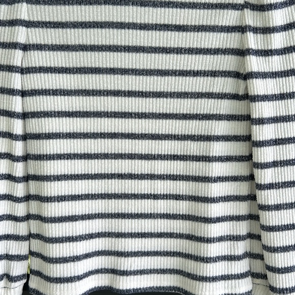 Gap Kids Striped Top - Picture 2 of 4